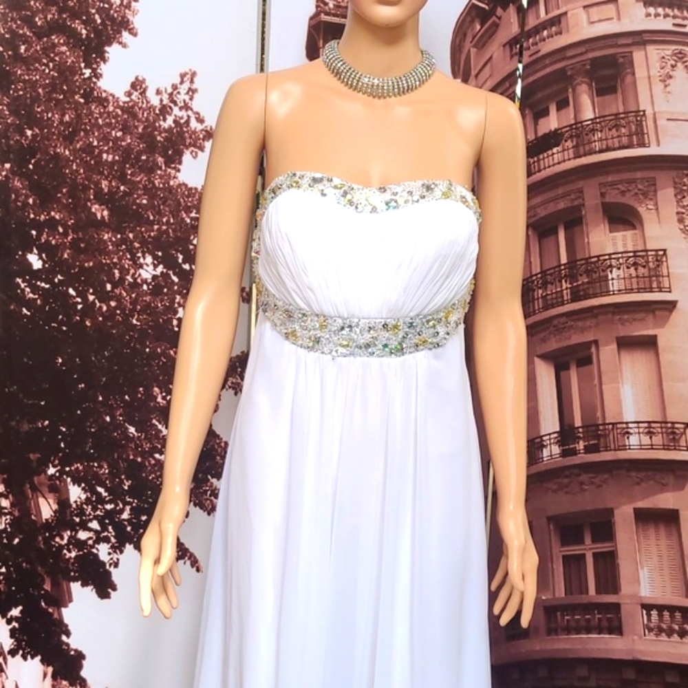 La Femme White Chiffon Strapless Low Back Chiffon Gown. Size 6 #H-0234